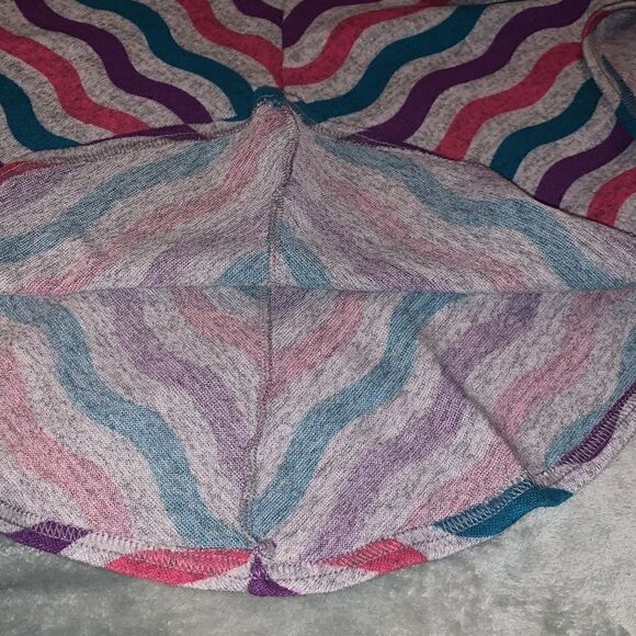 Poncho    - Picture 6 of 8